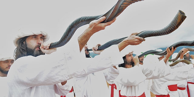 Atos Proféticos na Igreja